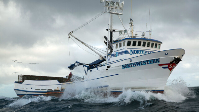 NORTHWESTERN: Krabbefiskebåten Northwestern er stasjonert i Seattle og fisker krabbe i Beringstredet. Kong Harald fikk se båten på nært hold under USA-besøket. Foto: Discovery Channel NORTHWESTERN: Krabbefiskebåten Northwestern er stasjonert i Seattle og fisker krabbe i Beringstredet. Kong Harald fikk se båten på nært hold under USA-besøket. Foto: Discovery Channel